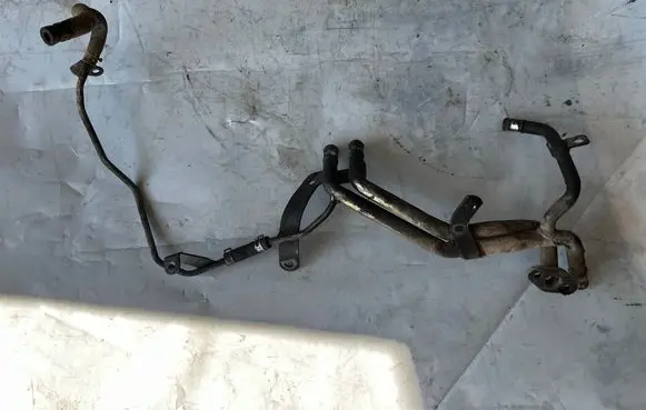 Nissan Patrol Y61 Engine coolant pipe/hose