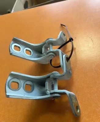 Opel Zafira C Front door hinge set A046057 081414