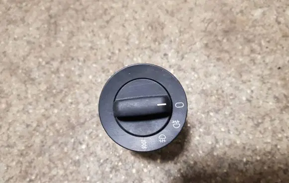 Fog light switch