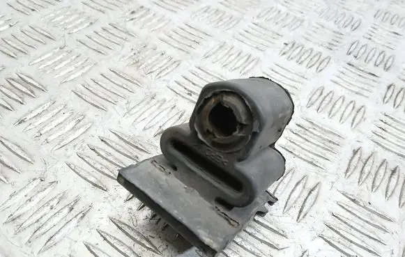 Peugeot 2008 I Muffler mount bracket/holder 6P229