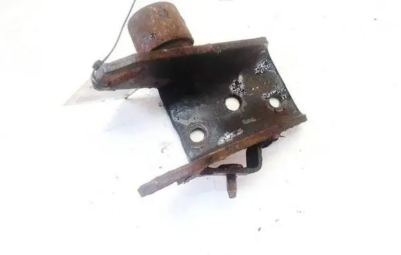 Toyota Corolla E120 E130 Engine mounting bracket