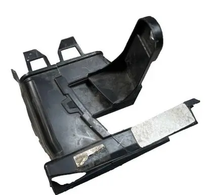 BMW X5 G05 Intercooler air channel guide 7421686