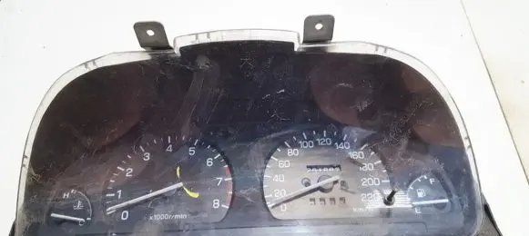 Subaru Impreza I Speedometer (instrument cluster) NSG010L NS-G010-L