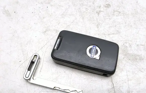 Volvo S60 Ignition key/card 8676873