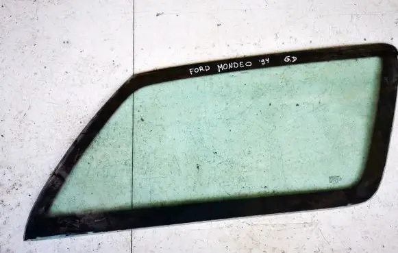Ford Mondeo MK II Rear side window