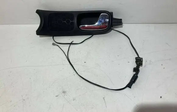 Audi A4 S4 B5 8D Front door interior handle 8D0837020