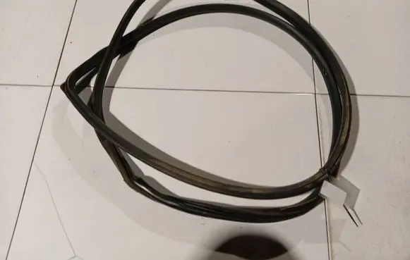 KIA Sportage Rubber seal rear door 
