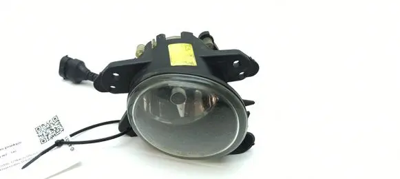 Mercedes-Benz C W204 Front fog light A2518200756 0305076001 1305200028