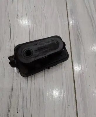 Peugeot 3008 I Radiator mount bracket 9673630480