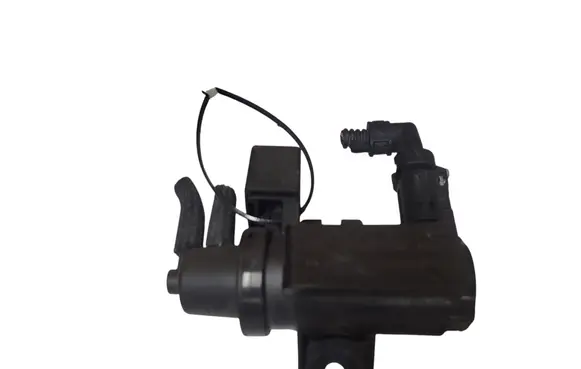 BMW 1 E81 E87 Turbo solenoid valve 70206301 780539101