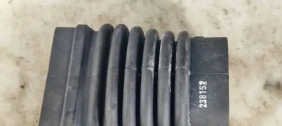 Air intake hose/pipe