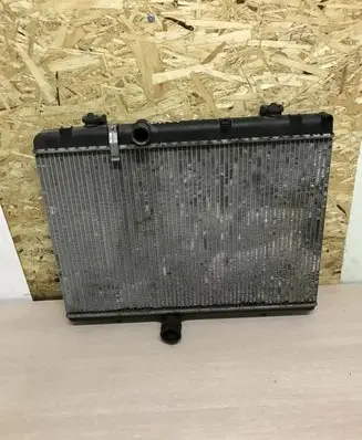 Citroen C4 I Coolant radiator
