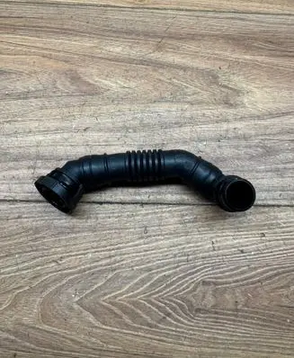 Volkswagen Golf V Breather hose/pipe 03G103493D