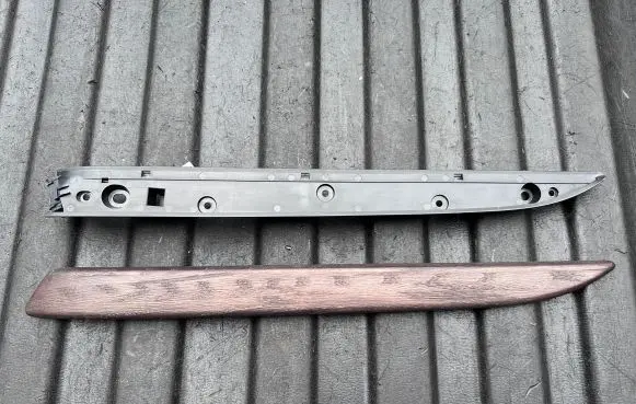 Land Rover Discovery 5 Other front door trim element HY32237B74 HY32237B74DA 260220