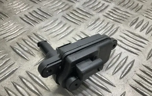 Volkswagen PASSAT B8 Fuel tank cap lock 510810773