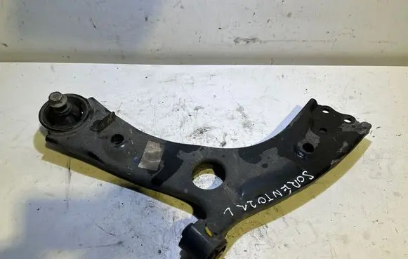 KIA Sorento Front lower control arm/wishbone 