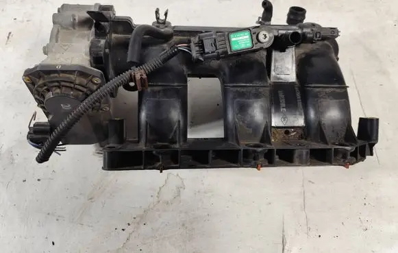 Renault Clio IV Intake manifold 8201192544