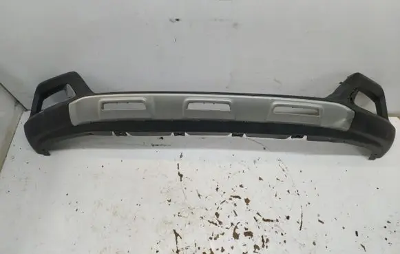 Front bumper lip