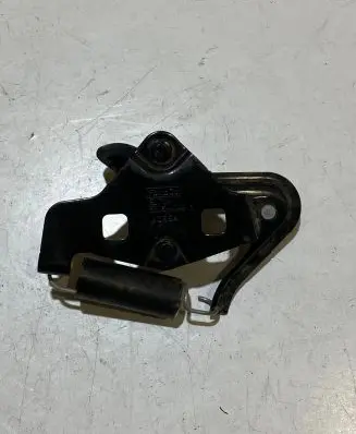 Ford Mustang VI Loading door lock loop/hook striker 54404B12
