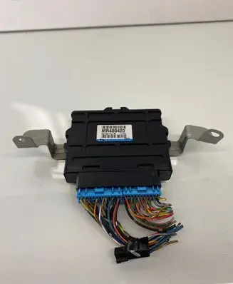 Mitsubishi Pajero ABS control unit/module MR400420 X2T34172M