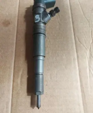 BMW 5 E60 E61 Fuel injector 0445110212 7794554