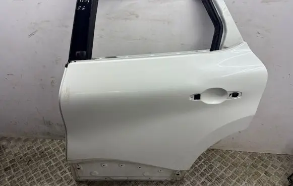 Renault Captur II Rear door