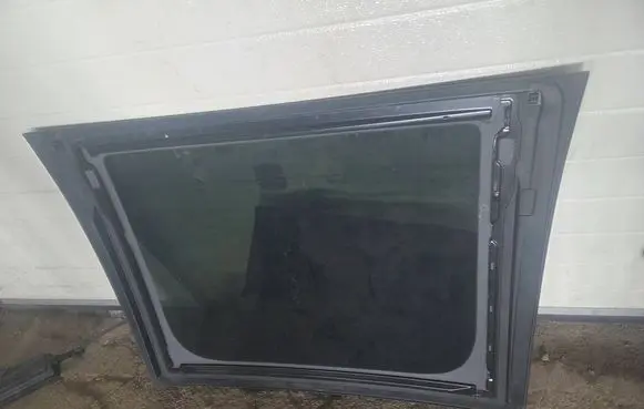 Mercedes-Benz E W213 Sunroof glass A2137800800