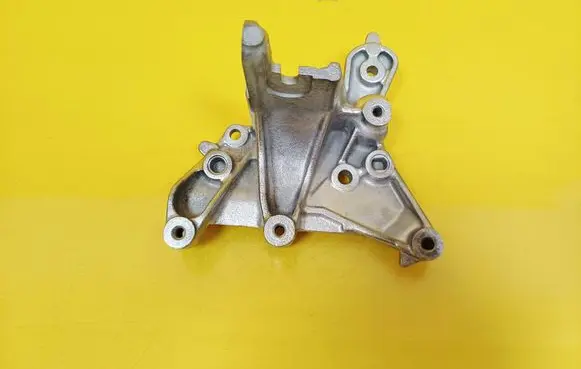 Ford Mondeo MK IV Engine mounting bracket 9656392880