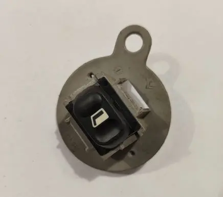Citroen Xsara Picasso Electric window control switch 9638569080