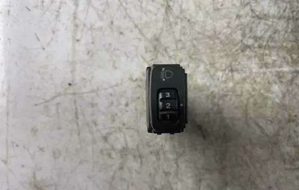 Mitsubishi Grandis Headlight level height control switch
