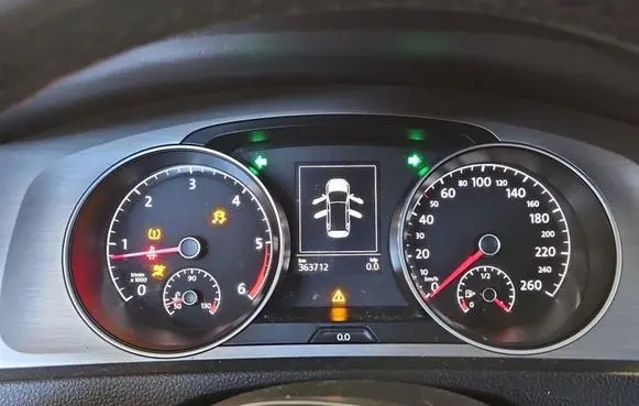 Volkswagen Golf VII Speedometer (instrument cluster) 5G1920741 IMPRK1586236