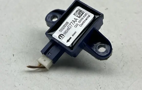 Chrysler Pacifica Airbag deployment crash/impact sensor 53328368 5WK66090 68245077AA