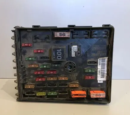 Volkswagen PASSAT B6 Fuse module 3C0937125 63592777 44151936