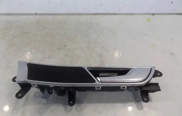 Audi A6 S6 C6 4F Front door interior handle 4F0837020B