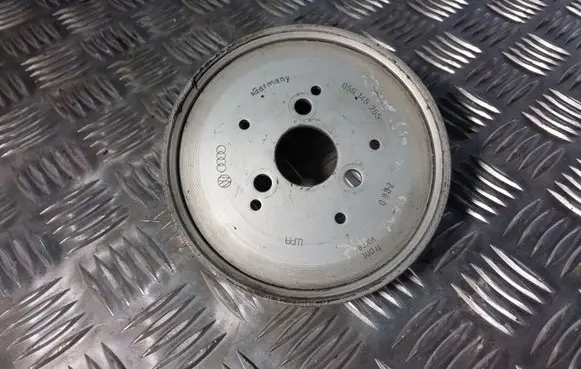 Audi A6 S6 C5 4B Power steering pump pulley 059145255