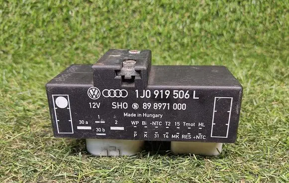 Volkswagen Bora Coolant fan relay 1J0919506L 898971000