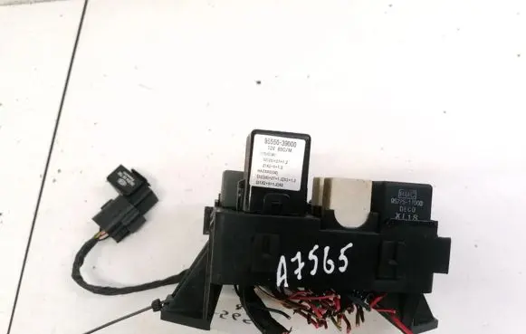KIA Carens I Fuse box set 9555039000 95550-39000