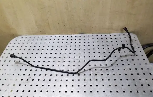 Nissan NV400 Fuel line/pipe/hose 175124464R