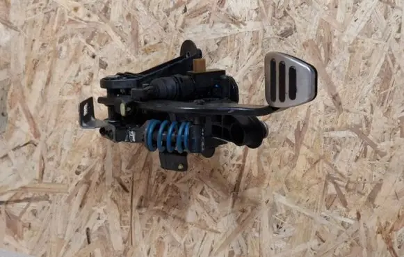 Ford Mustang VI Clutch pedal KR3C7B633BB