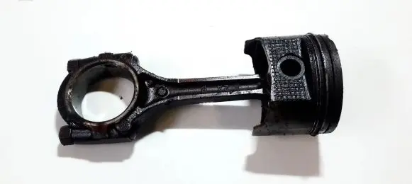 Hyundai Coupe Piston with connecting rod