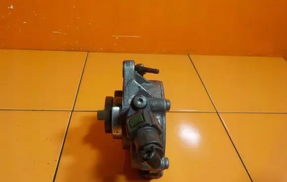 Peugeot 3008 I Vacuum pump 758642480