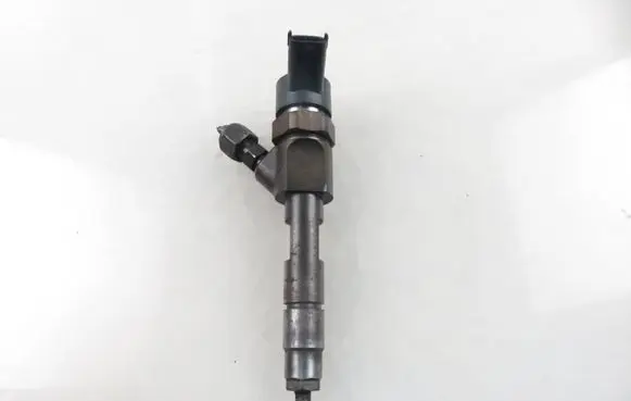 Fuel injector