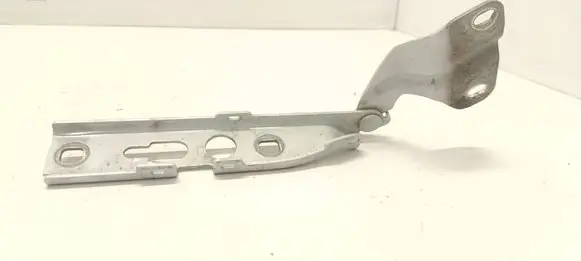 Audi Q3 8U Engine bonnet/hood hinges 8U0823321