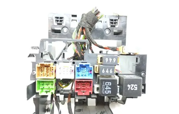 Volkswagen Transporter - Caravelle T6 Fuse module 3C0951253C 7E1937535G 443937105A