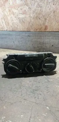 Volkswagen Golf V Climate control unit