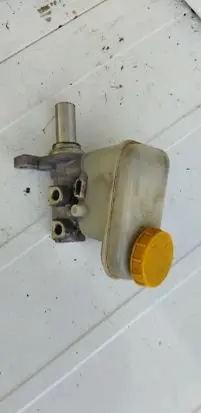 Subaru Outback (BS) Master brake cylinder