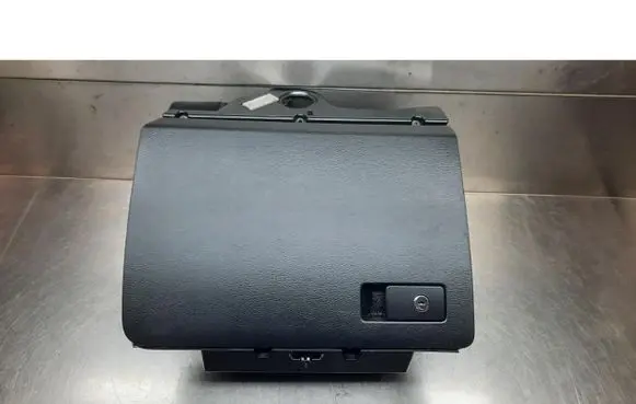 Volkswagen PASSAT B6 Glove box