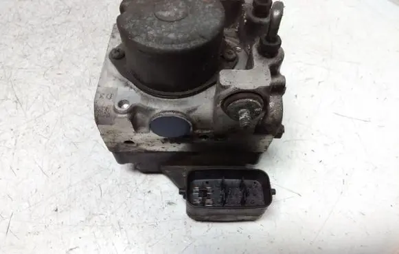 Toyota RAV 4 (XA20) ABS Pump 4451042090 1338003000 09B000703