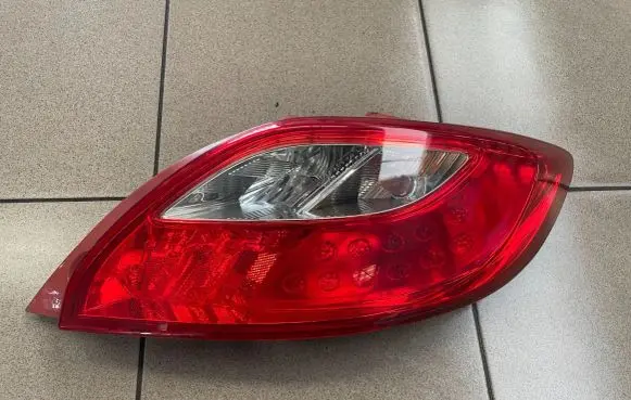 Mazda 2 Rear/tail lights