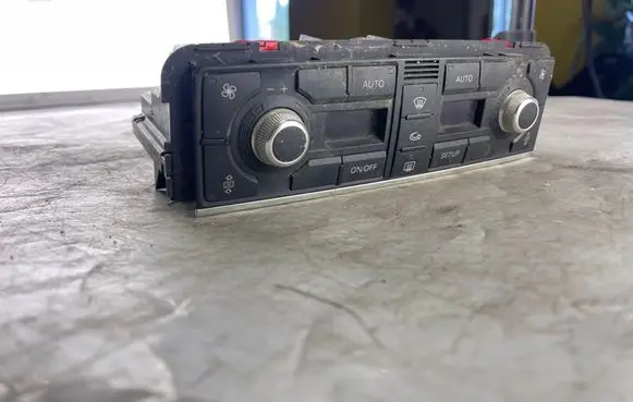Audi A8 S8 D3 4E Climate control unit 4E0820043C 4E0910043B 5HB00848010